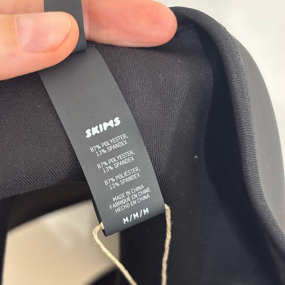 NWT SKIMS Rubberized Scuba Swim Strapless One Piece in Onyx - Size M - Picture 9 of 12